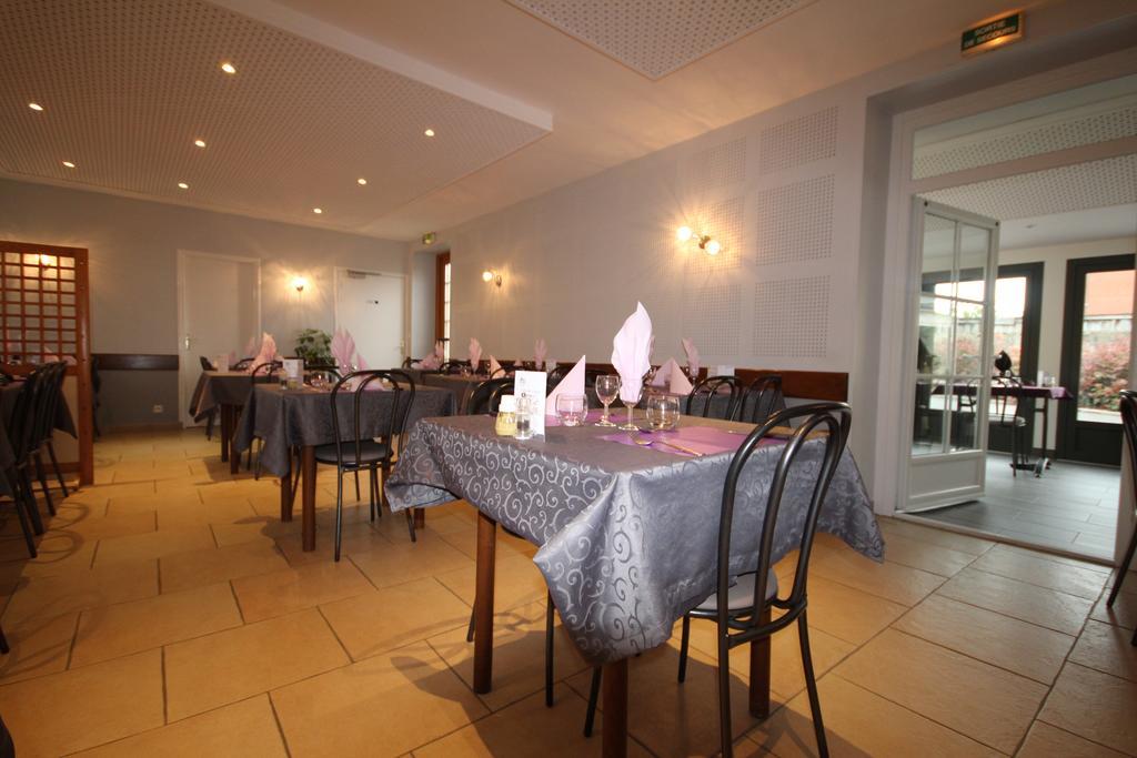 Logis Hotel Restaurant Auberge De La Cloche Le Theil-sur-Huisne Ngoại thất bức ảnh