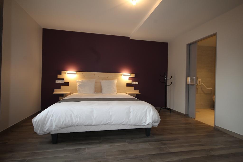 Logis Hotel Restaurant Auberge De La Cloche Le Theil-sur-Huisne Ngoại thất bức ảnh